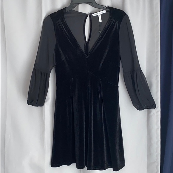 New BCBG Party Dress - Picture 1 of 4